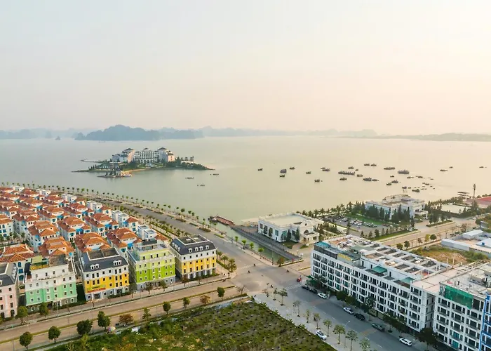 Khách sạn Kim Sentral - Travel Agency Hạ Long