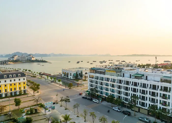 Kim Sentral - Travel Agency 3* Hạ Long